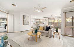 15 Briar Rose Walk, Croydon South, Vic 3136