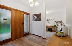 18 Yurilla Drive, Bellevue Heights, SA 5050