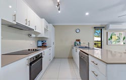 27 Endeavour Circuit, Cannonvale, Qld 4802