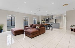 25 Westaway Crescent, Bellbowrie, Qld 4070