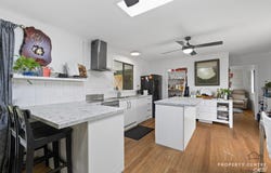 9 Medika Drive, Russell Island, Qld 4184