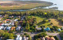 2 Farrow Crt, Ormiston, Qld 4160