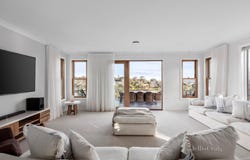 27 Riviera Crescent, Ocean Grove, Vic 3226