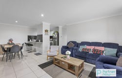 9 & 9A Mawson Close, Tamworth, NSW 2340