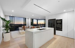 52/20 Executive Drive, Burleigh Waters, Qld 4220