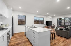 13 Cornelius Close, Melton South, Vic 3338