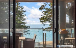 8/4 The Esplanade, Cowes, Vic 3922