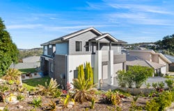 16 Medina Place, Cameron Park, NSW 2285