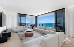20/2 Charles Avenue, Broadbeach, Qld 4218