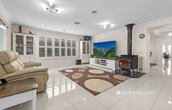 23 Pomegranate Way, Pakenham, Vic 3810