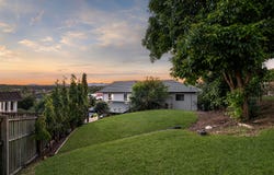 34 Shuttle Place, Bridgeman Downs, Qld 4035
