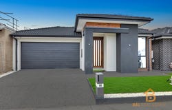 52 Bluebottle Pde, Rockbank, Vic 3335