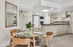 103/8 Philip Avenue, Broadbeach, Qld 4218