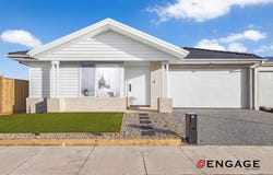 15 Penstone Crescent, Lara, Vic 3212