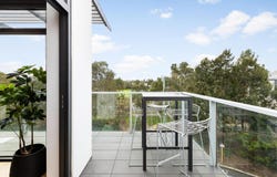 342/77 Hobsons Road, Kensington, Vic 3031