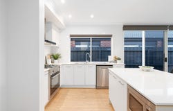 16 Koslow Street, Armstrong Creek, Vic 3217