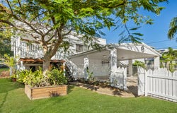3 Carlo Road, Rainbow Beach, Qld 4581