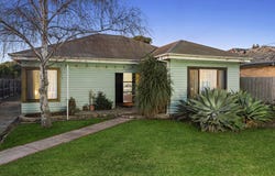 19 Myrtle Grove, North Shore, Vic 3214