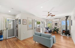11 Beechmont Avenue, Tamborine Mountain, Qld 4272