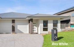 2/33 Freycinet Drive, Sunshine Bay, NSW 2536