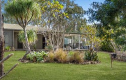13 Cemetery Road, Plainland, Qld 4341