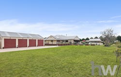 644-662 Anakie Road, Lovely Banks, Vic 3213