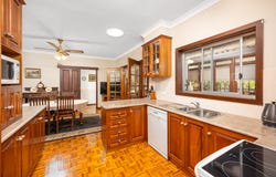 10 Plumpton Road, Kooringal, NSW 2650