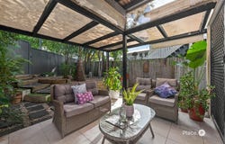 2/381 Bennetts Road, Norman Park, Qld 4170