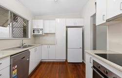 39 Fawkner Street, Chapel Hill, Qld 4069