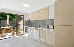 2/49 Pattison Street, Wandal, Qld 4700