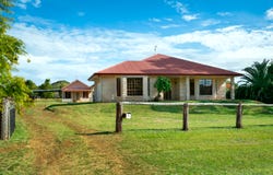 5 Melric Court, Geham, Qld 4352