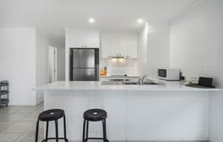 1&2/9 Como Place, Waterford West, Qld 4133