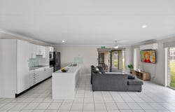 246 Eagle Street, Collingwood Park, Qld 4301