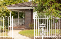 160 Burbong Street, Chapel Hill, Qld 4069