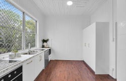 8 Adam Street, Bundamba, Qld 4304