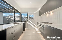 30 Monoplane Avenue, Middleton Grange, NSW 2171