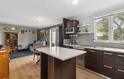 11 Barlow Court, Lockridge, WA 6054