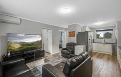 1/372 Tor Street, Newtown, Qld 4350