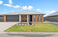4 Locke Avenue, Two Wells, SA 5501
