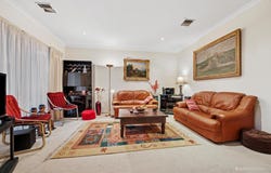 4 Mintleaf Grove, Mitcham, Vic 3132
