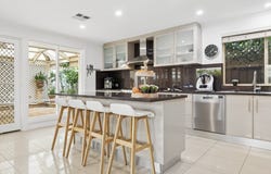 11 Freshmeadow Drive, Seaford Rise, SA 5169