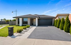 8 View Hill Drive, Traralgon, Vic 3844