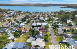 8 Robert Avenue, Warners Bay, NSW 2282