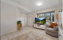 53 Haldham Crescent, Regents Park, Qld 4118