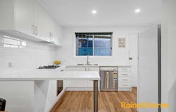 3/2 Evelyn Street, Wendouree, Vic 3355