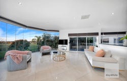27 Wendover Crescent, Hillside, Vic 3037