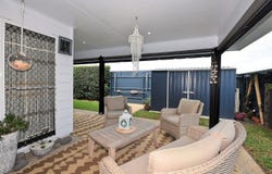 5/6 Back Hill Dr, Coral Cove, Qld 4670