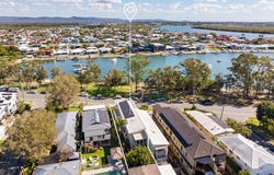 1/63 Paradise Parade, Paradise Point, Qld 4216