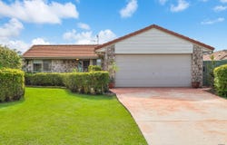 7 Oatlands Place, Banora Point, NSW 2486