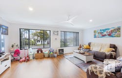 26 Marmion Street, Mannering Park, NSW 2259
